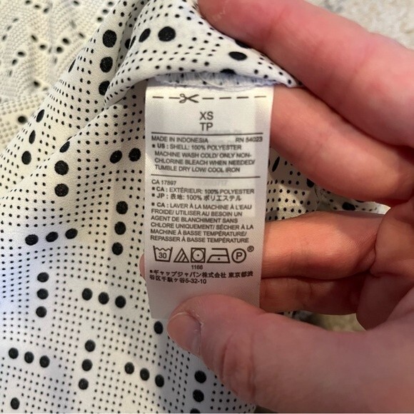 NWT Banana Republic Black & White Print Drapey V-Neck Dolman Tank Top Size XS - Picture 8 of 10